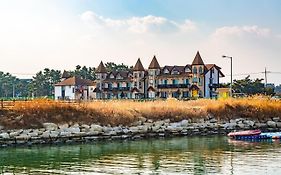 Santa Beach Pension